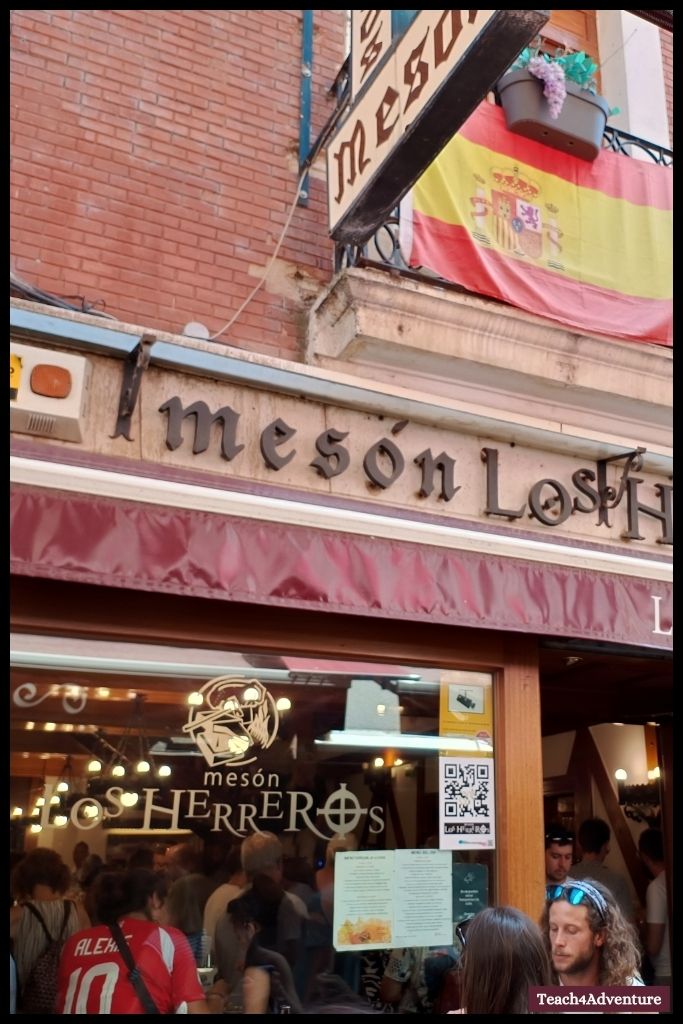 Discover Burgos Calle San Lorenzo Bar with Pintxos